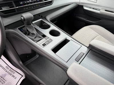 2025 Toyota Sienna LE FWD 8-Passenger