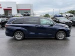 2025 Toyota Sienna LE FWD 8-Passenger