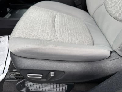 2025 Toyota Sienna LE FWD 8-Passenger