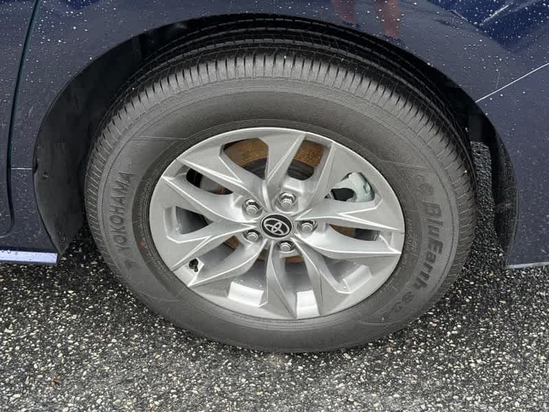 2025 Toyota Sienna LE FWD 8-Passenger
