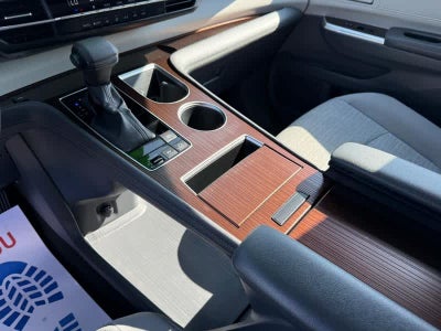 2023 Toyota Sienna LE FWD 8-Passenger