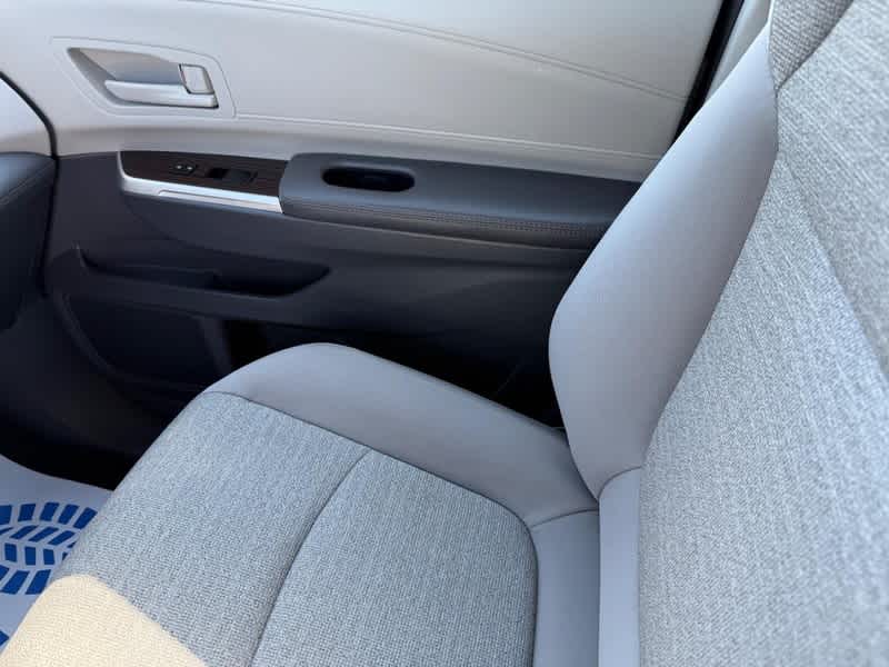 2023 Toyota Sienna LE FWD 8-Passenger