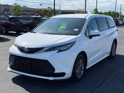 2023 Toyota Sienna LE FWD 8-Passenger