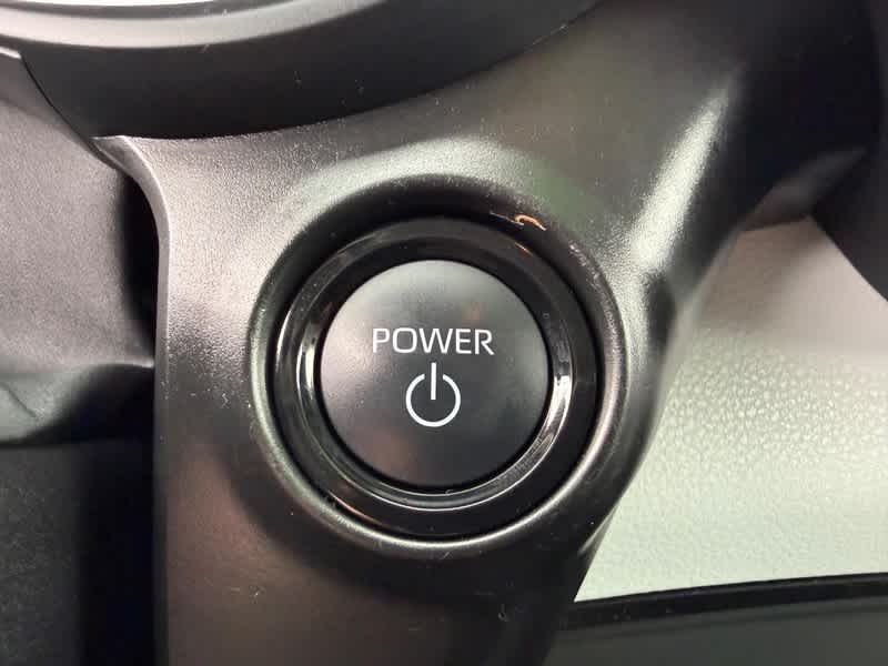 2025 Toyota Sienna LE FWD 8-Passenger