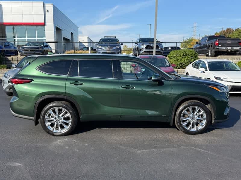 2023 Toyota Highlander Hybrid Limited AWD