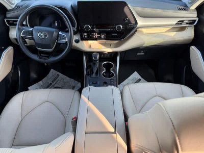 2023 Toyota Highlander Hybrid Limited AWD