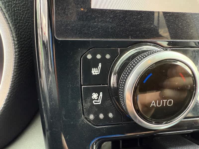 2023 Toyota Highlander Hybrid Limited AWD