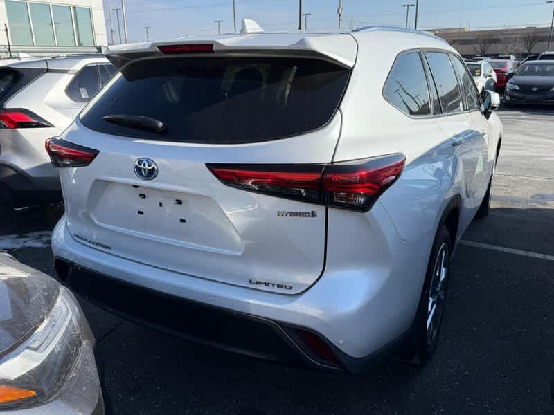 2023 Toyota Highlander Hybrid Limited AWD
