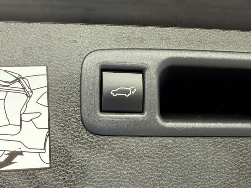 2023 Toyota Highlander Hybrid Limited AWD