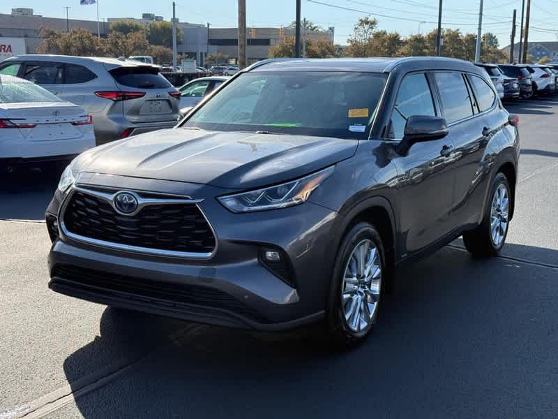 2024 Toyota Highlander Hybrid Limited AWD