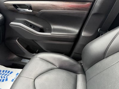 2020 Toyota Highlander Hybrid Limited AWD