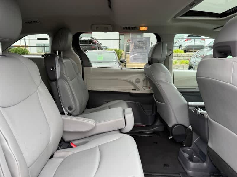 2023 Toyota Sienna XLE FWD 8-Passenger