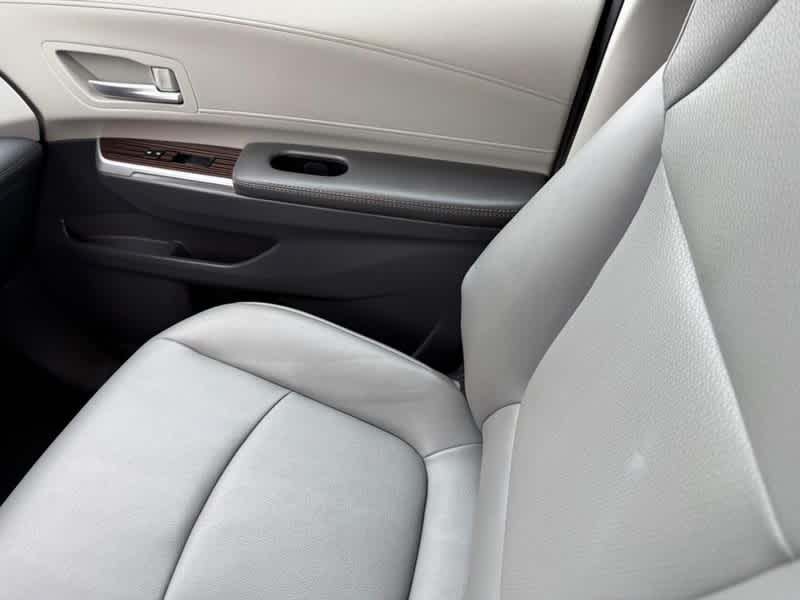 2023 Toyota Sienna XLE FWD 8-Passenger