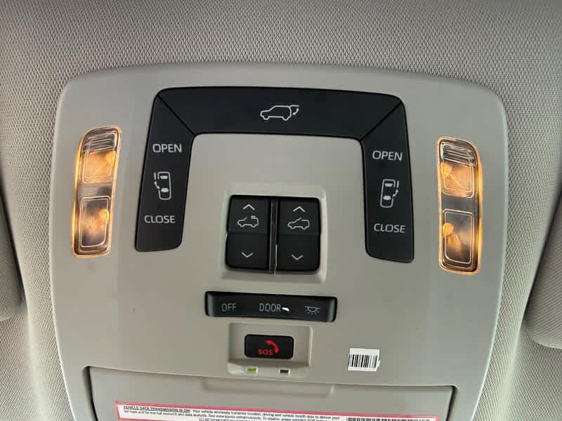2023 Toyota Sienna XLE FWD 8-Passenger