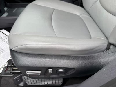 2023 Toyota Sienna XLE FWD 8-Passenger