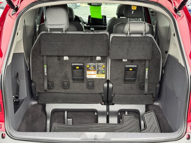 2023 Toyota Sienna XLE FWD 8-Passenger