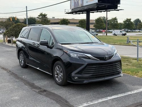2026 Toyota Sienna XLE FWD 7-Passenger