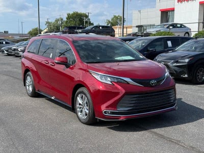 2026 Toyota Sienna Limited FWD 7-Passenger