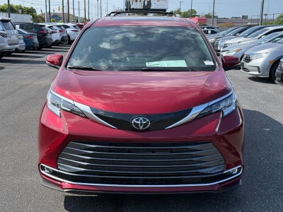 2026 Toyota Sienna Limited FWD 7-Passenger
