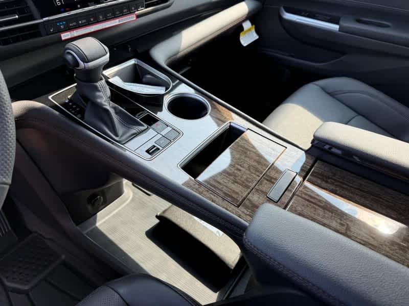 2026 Toyota Sienna Limited FWD 7-Passenger