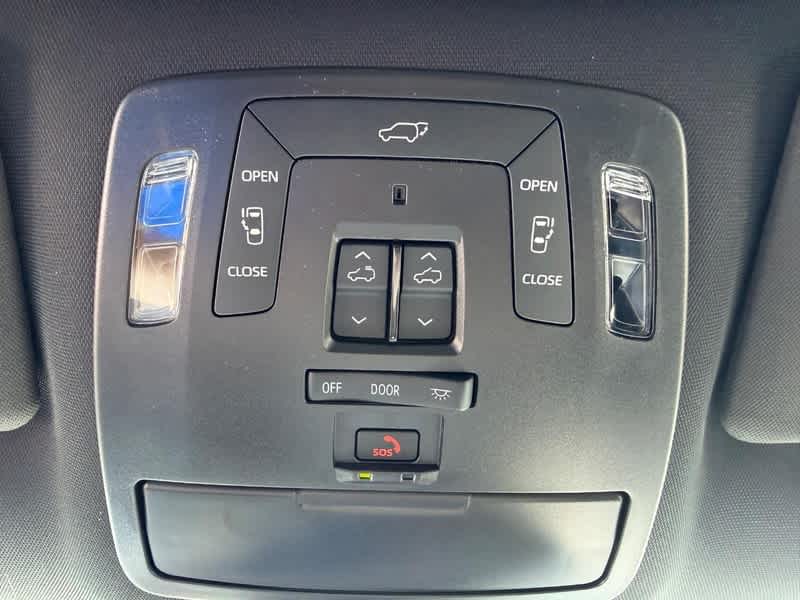 2026 Toyota Sienna Limited FWD 7-Passenger