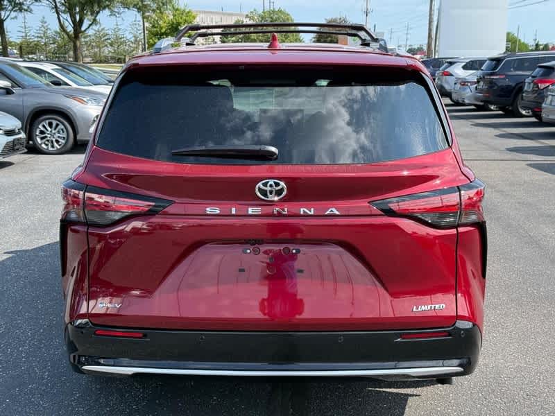 2026 Toyota Sienna Limited FWD 7-Passenger