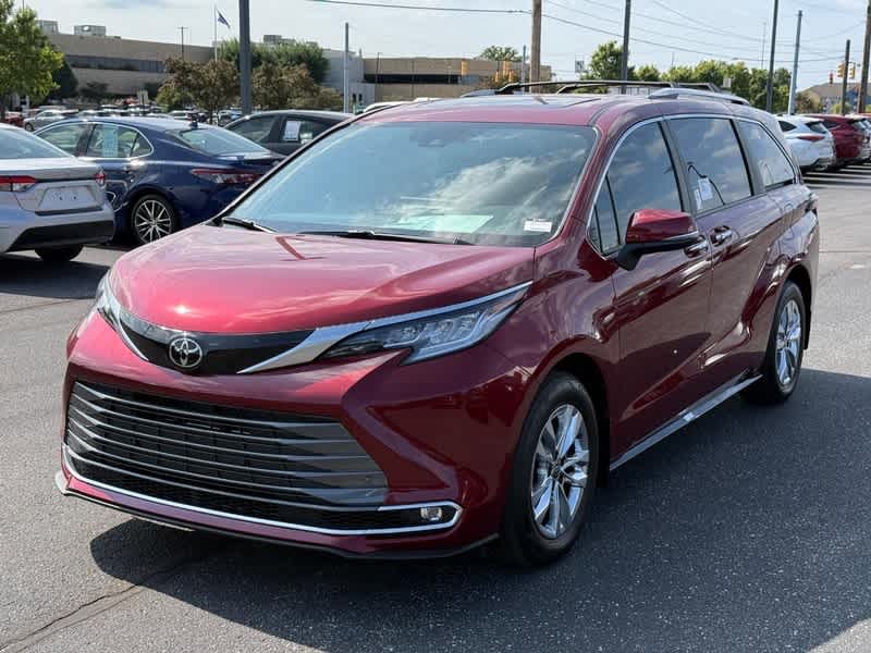 2026 Toyota Sienna Limited FWD 7-Passenger