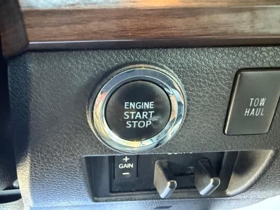 2020 Toyota Tundra Limited CrewMax 5.5 Bed 5.7L