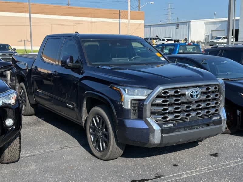 2024 Toyota Tundra Platinum Hybrid CrewMax 5.5 Bed