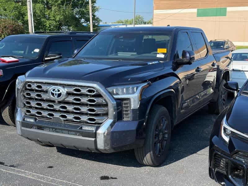 2024 Toyota Tundra Platinum Hybrid CrewMax 5.5 Bed
