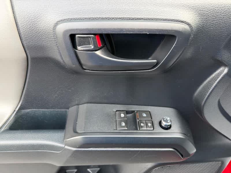 2018 Toyota Tacoma SR Access Cab 6 Bed I4 4x4 AT