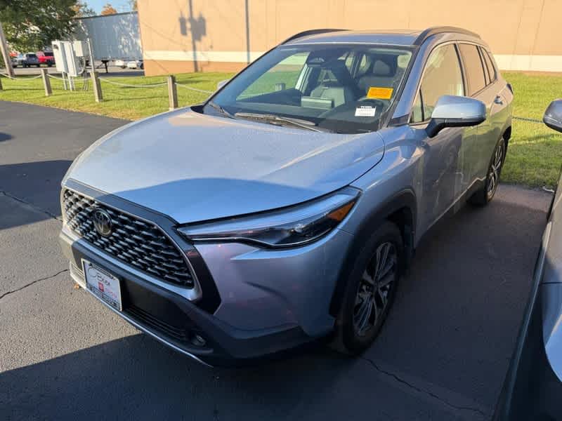 2024 Toyota Corolla Cross XLE 4WD