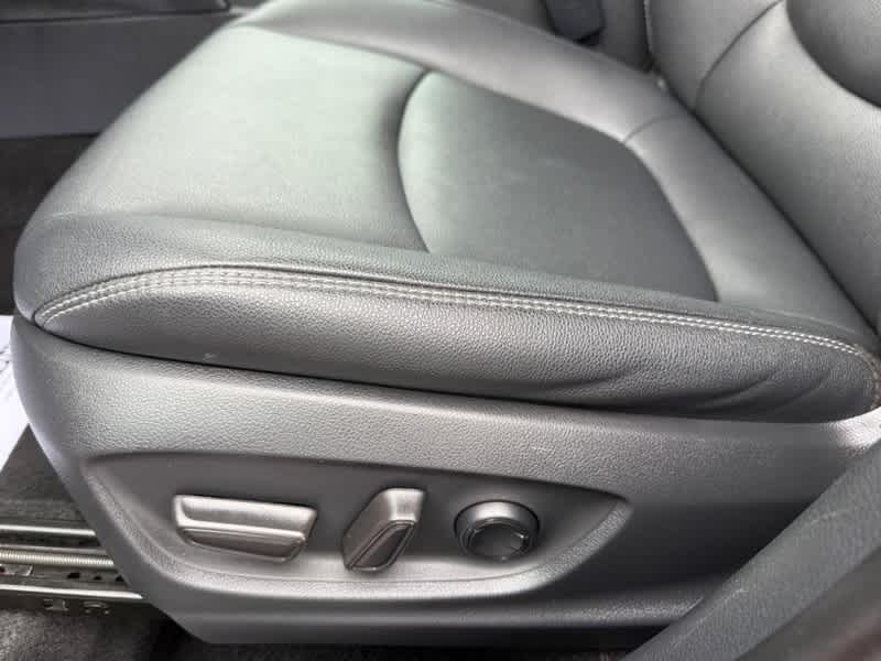 2024 Toyota Corolla Cross XLE 4WD