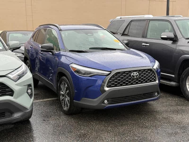 2025 Toyota Corolla Cross XLE 4WD