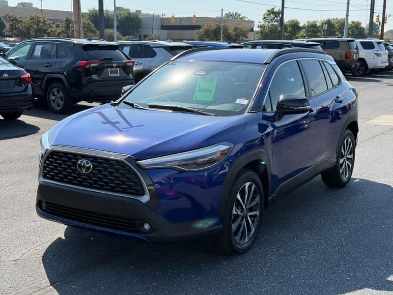 2025 Toyota Corolla Cross XLE 4WD