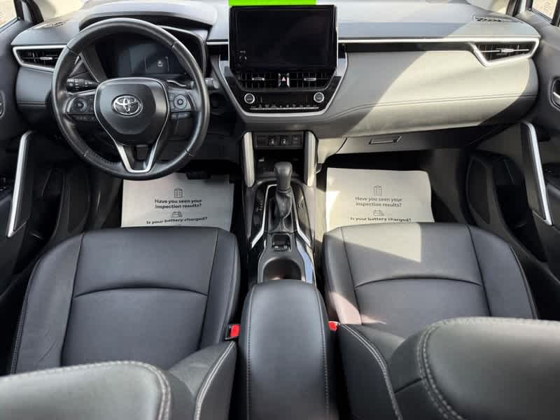 2025 Toyota Corolla Cross XLE 4WD
