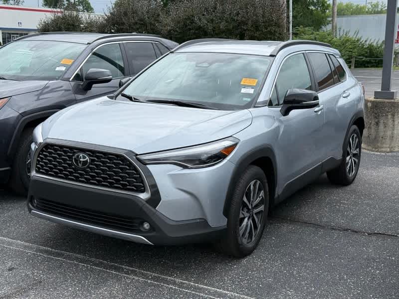 2025 Toyota Corolla Cross XLE 4WD