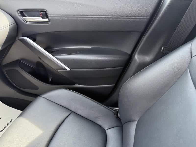 2025 Toyota Corolla Cross XLE 4WD