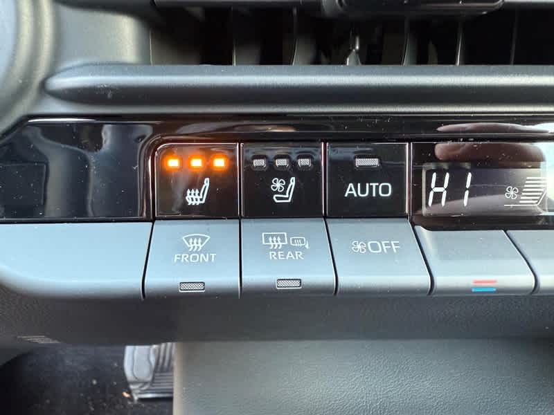 2025 Toyota Crown Signia XLE AWD