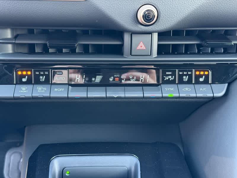 2025 Toyota Crown Signia XLE AWD