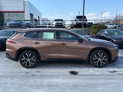 2025 Toyota Crown Signia XLE AWD