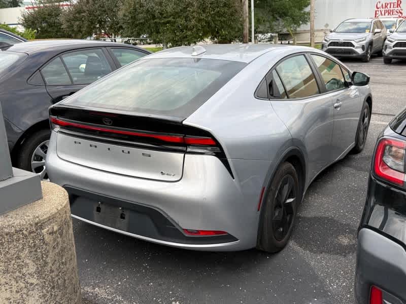 2025 Toyota Prius LE