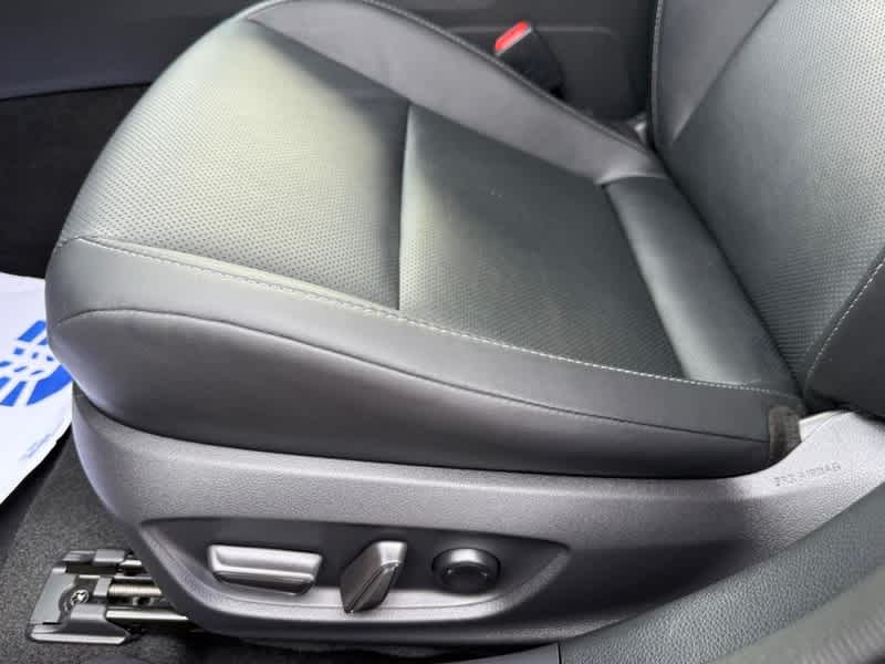 2024 Toyota Prius XLE AWD