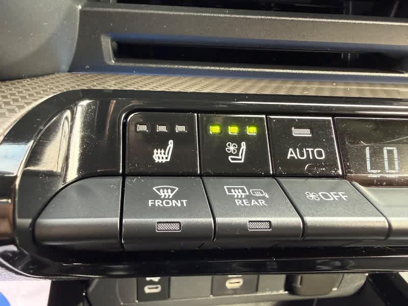 2024 Toyota Prius Limited AWD