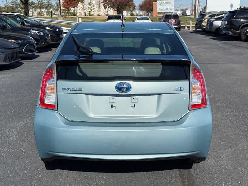 2014 Toyota Prius 5dr HB Two