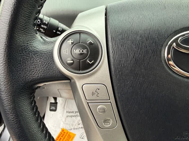 2014 Toyota Prius V 5dr Wgn Two