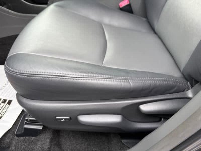 2014 Toyota Prius V 5dr Wgn Two