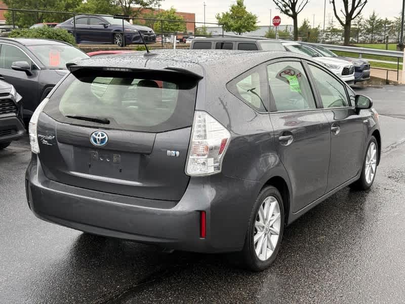 2014 Toyota Prius V 5dr Wgn Two