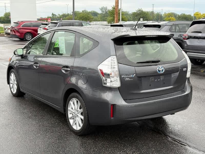 2014 Toyota Prius V 5dr Wgn Two