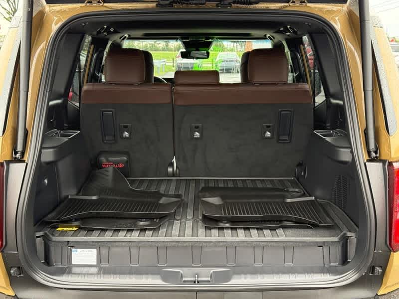 2025 Toyota Land Cruiser 4WD